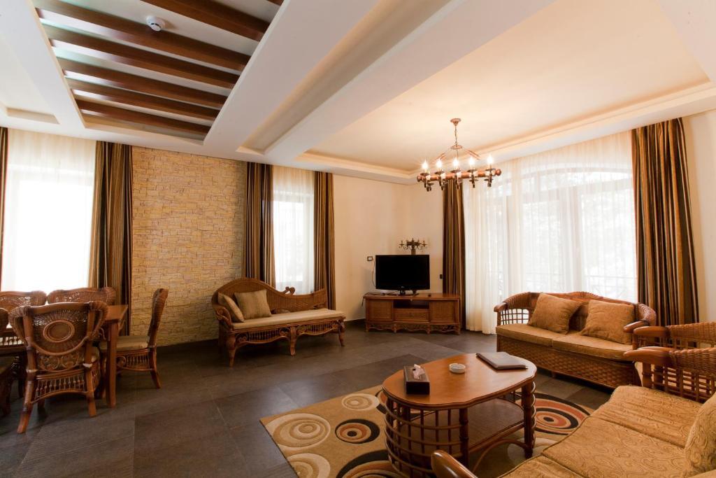 Hotel Dilijan Resort エクステリア 写真