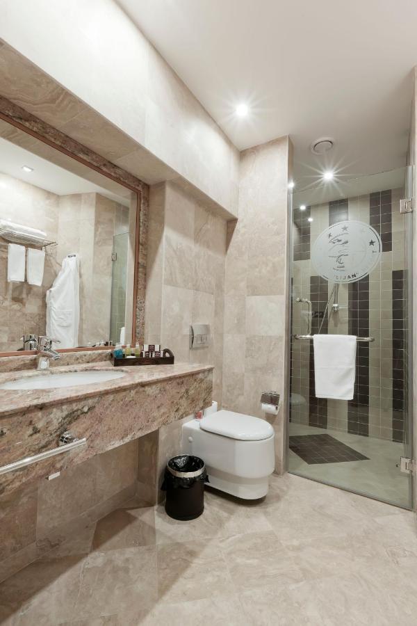 Hotel Dilijan Resort エクステリア 写真
